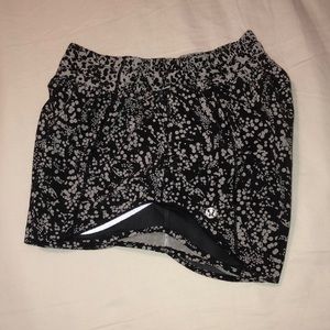 Lululemon Hotty Hot Short 4”